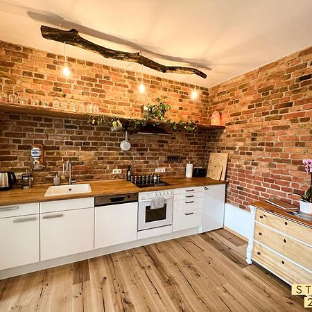 Altstadt Apartments นอยรุพพิน ภายนอก รูปภาพ